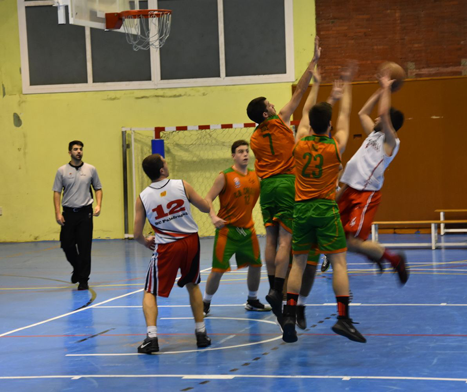 Un moment del partit del sènior B contra el Palafruguell