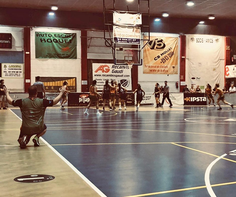 Debut amb derrota a la pista del Mollet, equip que acaba de pujar a Segona Catalana