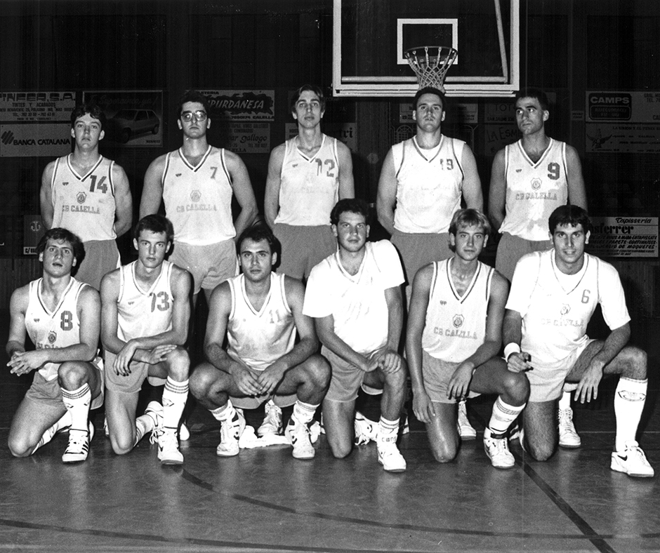 Una imatge de l'equip del CB Calella de la temporada 1989-1990